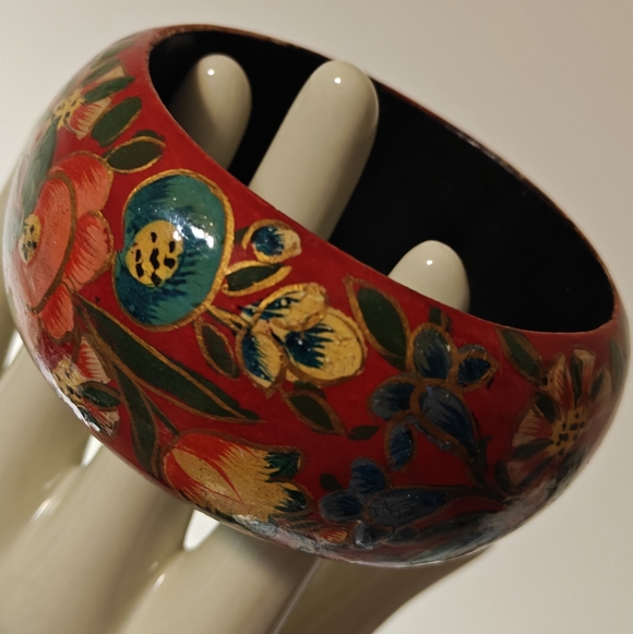 Vintage Jewelry - Hand-Painted Red Floral Chunky Bangle Bracelet
